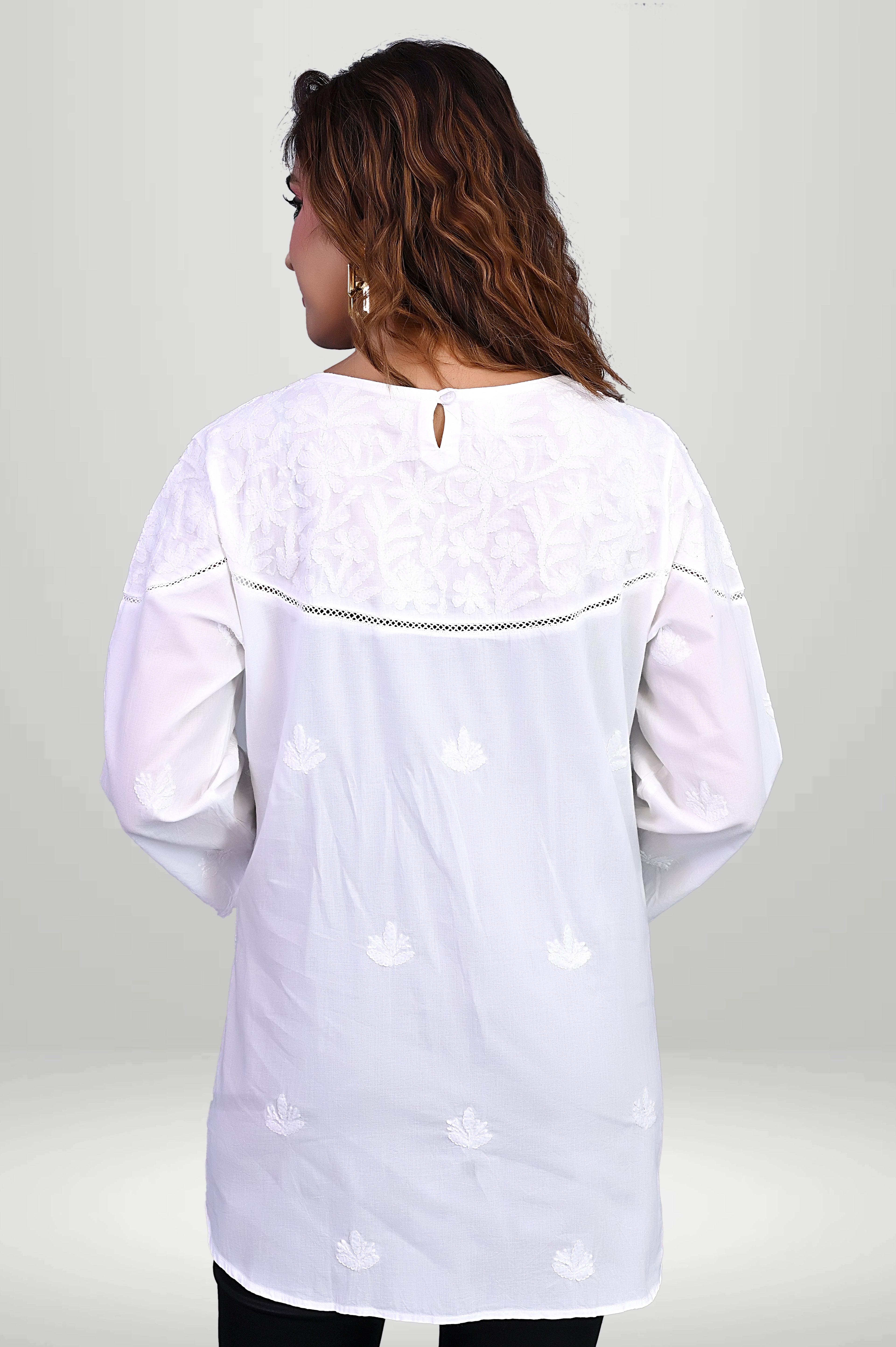 White Cotton Kurti with chikankari yoke Embroidery| virtuore