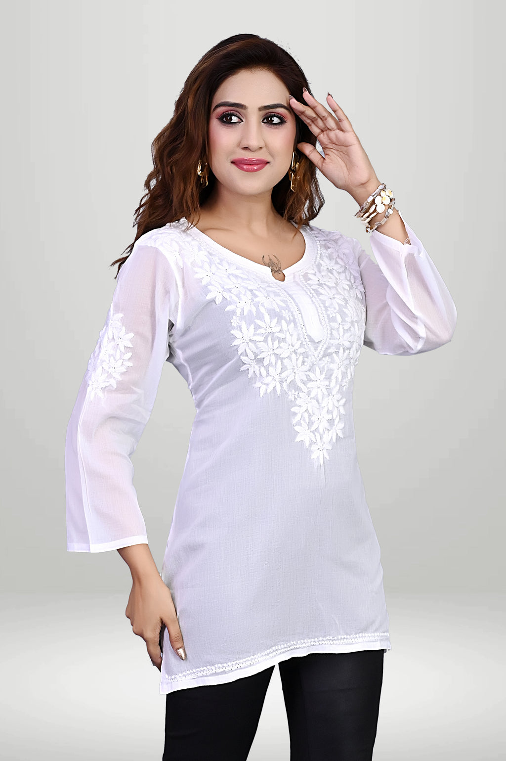 White Floral Chikankari Kurti – Lightweight Cotton | virtuore